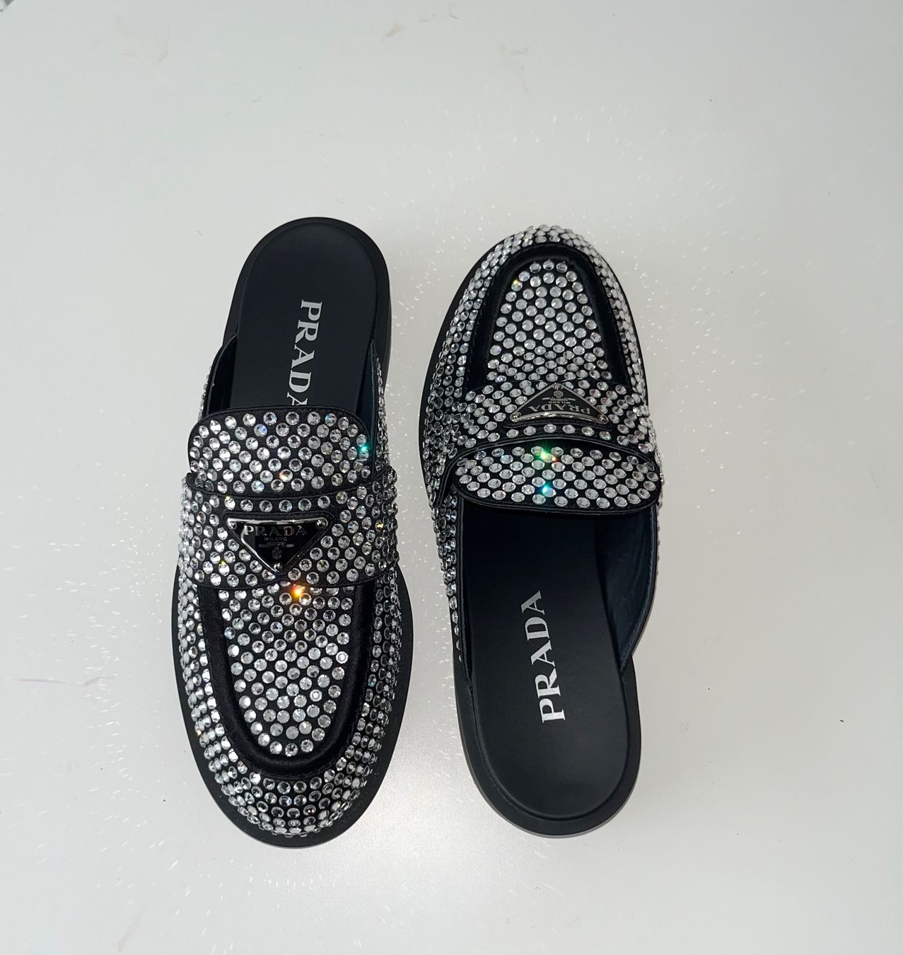 Prada Scarpe da donna: Prada Crystal Embellished Mules - Size 38.5 – Nuovo (secondo la descrizione) da Montlingen venduto da Verena_B 1
