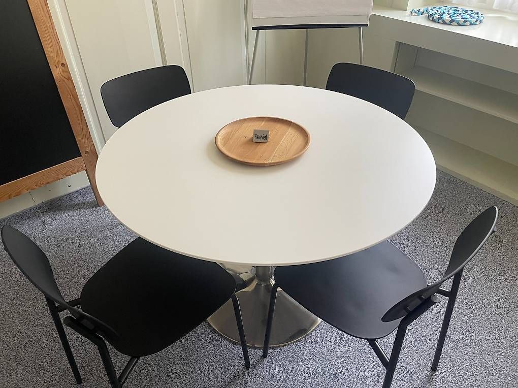 Stühle: 4 Stühle schwarz – Gebraucht aus Strengelbach von blubal 1