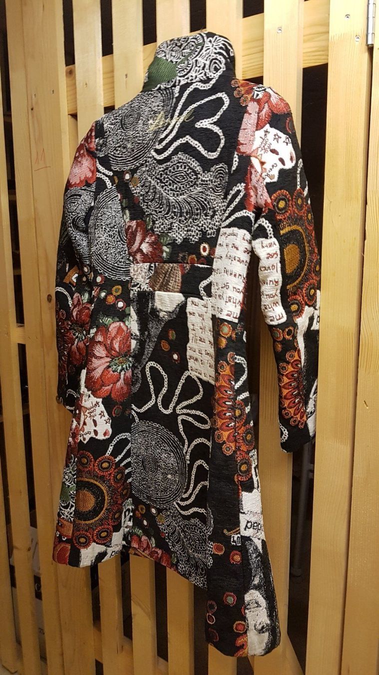 Desigual Cappotti: Mantel Desigual N. 36 – Nuovo (secondo la descrizione) da Innerberg venduto da Ganapataye 4