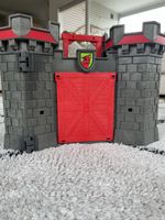 Playmobil Ritterburg und Spielfiguren