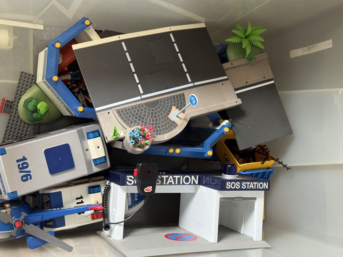 Playmobil Giocattoli: Grosses Playmobil Konvolut – Usato da Windlach venduto da Astrales 2