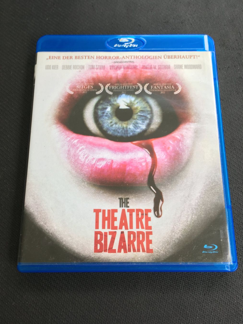 Tutti i DVDs: The Theatre Bizarre [Blu-ray] – Usato da St.Gallen venduto da MedienJoe