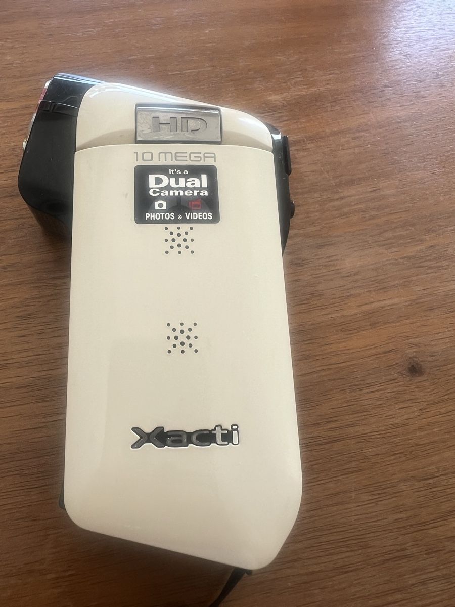 Sanyo Camcorder: Sanyo Xacti Handycam – Gebraucht aus Zürich von jao_2bx7 1