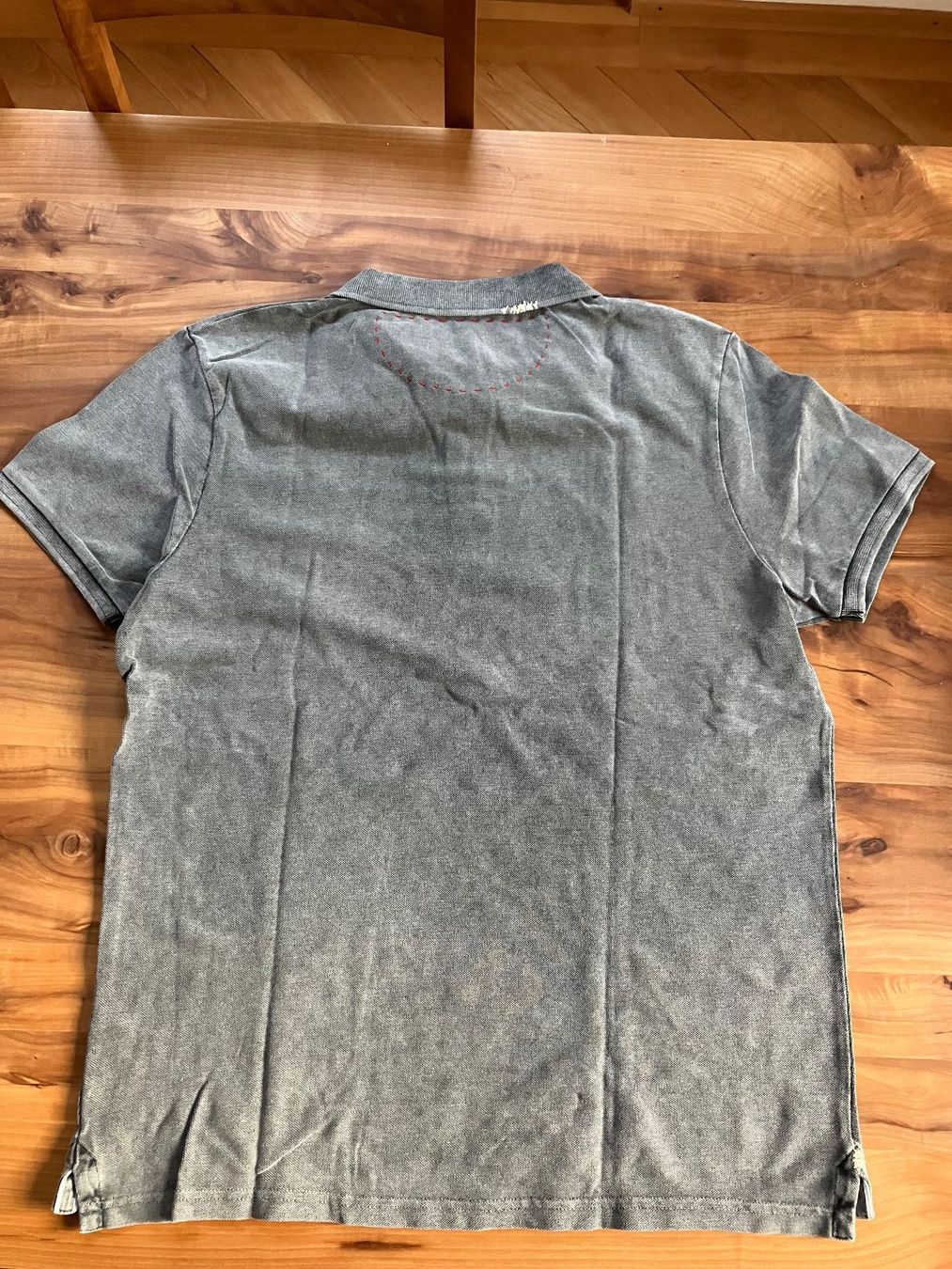 Magliette Polo: schönes Poloshirt , grau – Usato da Bern venduto da sturmmoewe 4