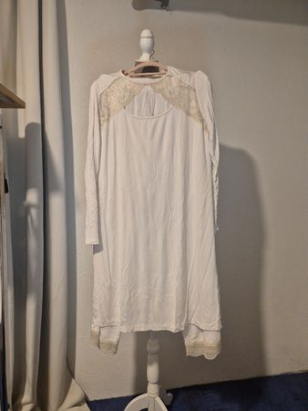 Hausanzug Yamamay weiss mit Spitzenbesatz Grösse L