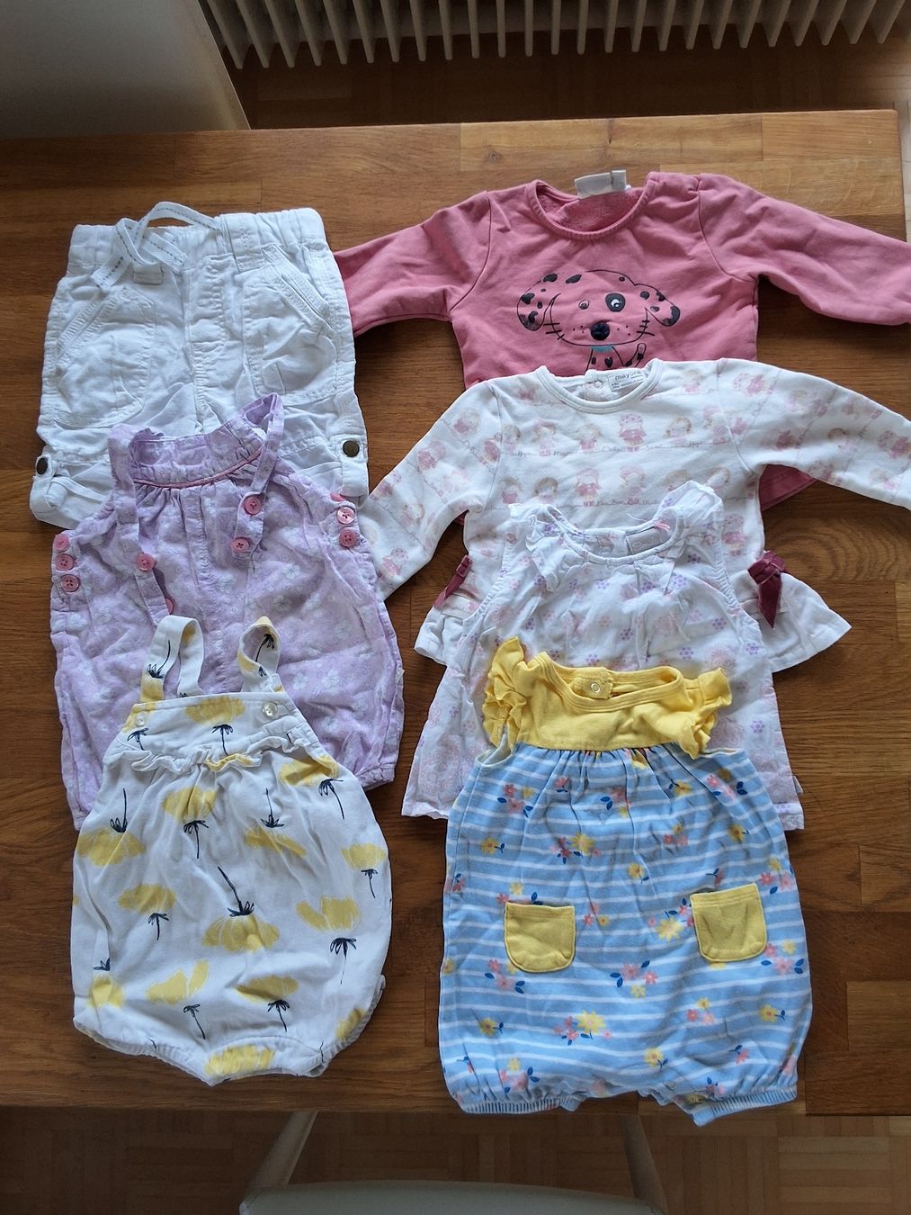 Lotti & Set di vestiti: Kleiderset Mädchen Frühling/Sommer 62-68 – Usato da Stäfa venduto da mischuns