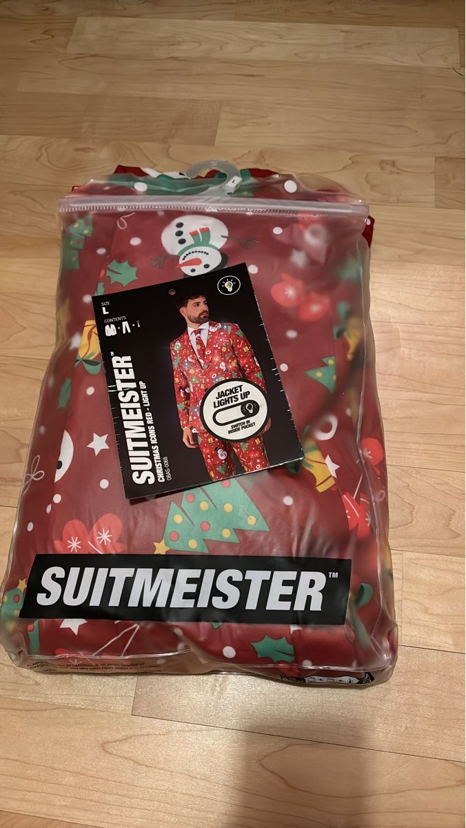Anzüge: Weihnachtsanzug Gr. L mit LED – Neu (gemäss Beschreibung) aus Schlatt TG von Pipeline1