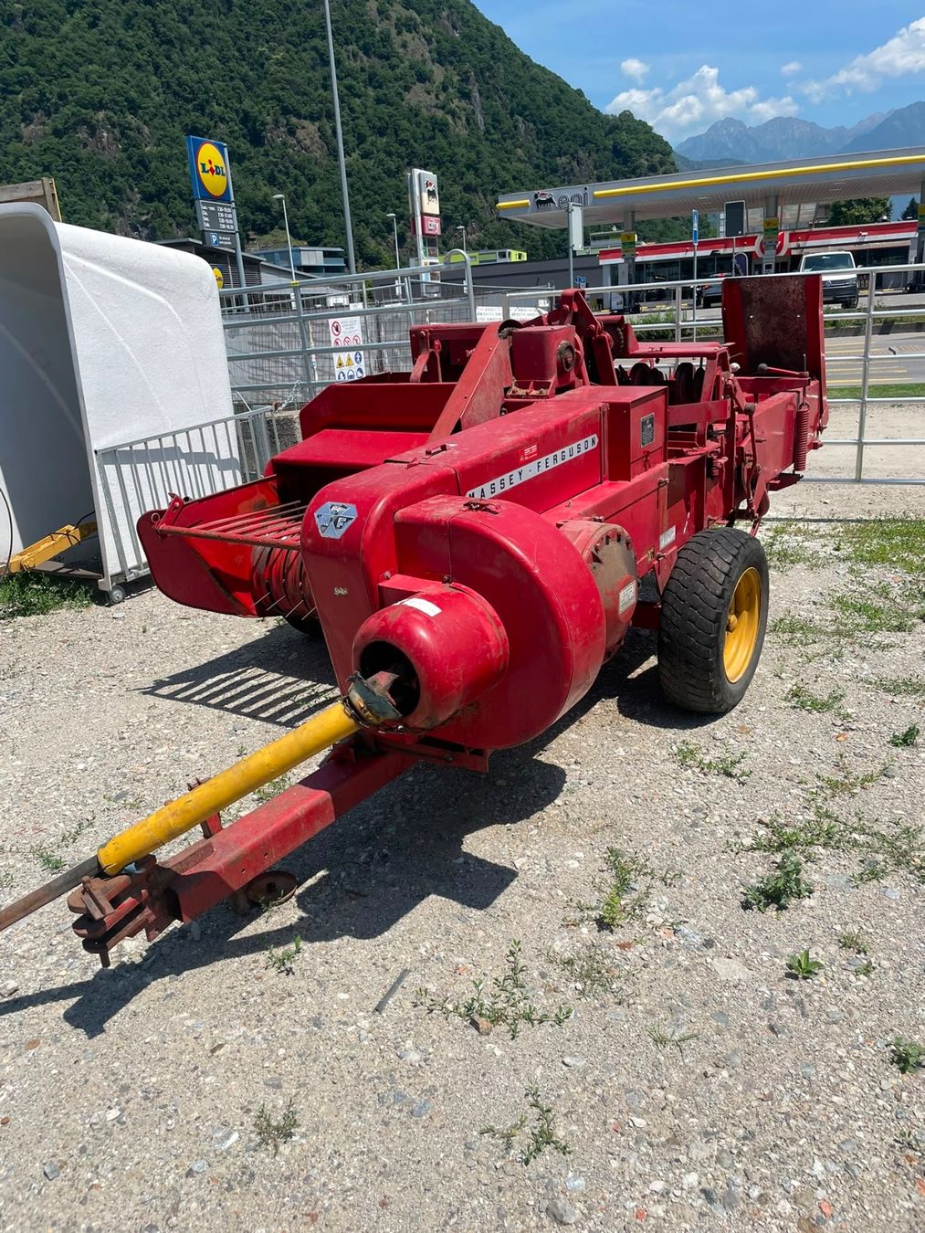Tutte le macchine: Ballenpresse Massey Ferguson – Usato da Grono venduto da djo_7wwq