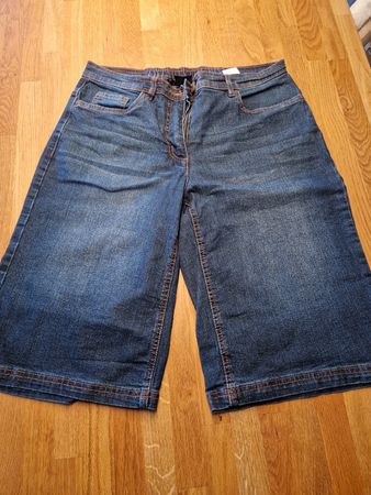 Jeanshose Kurz Gr.42
