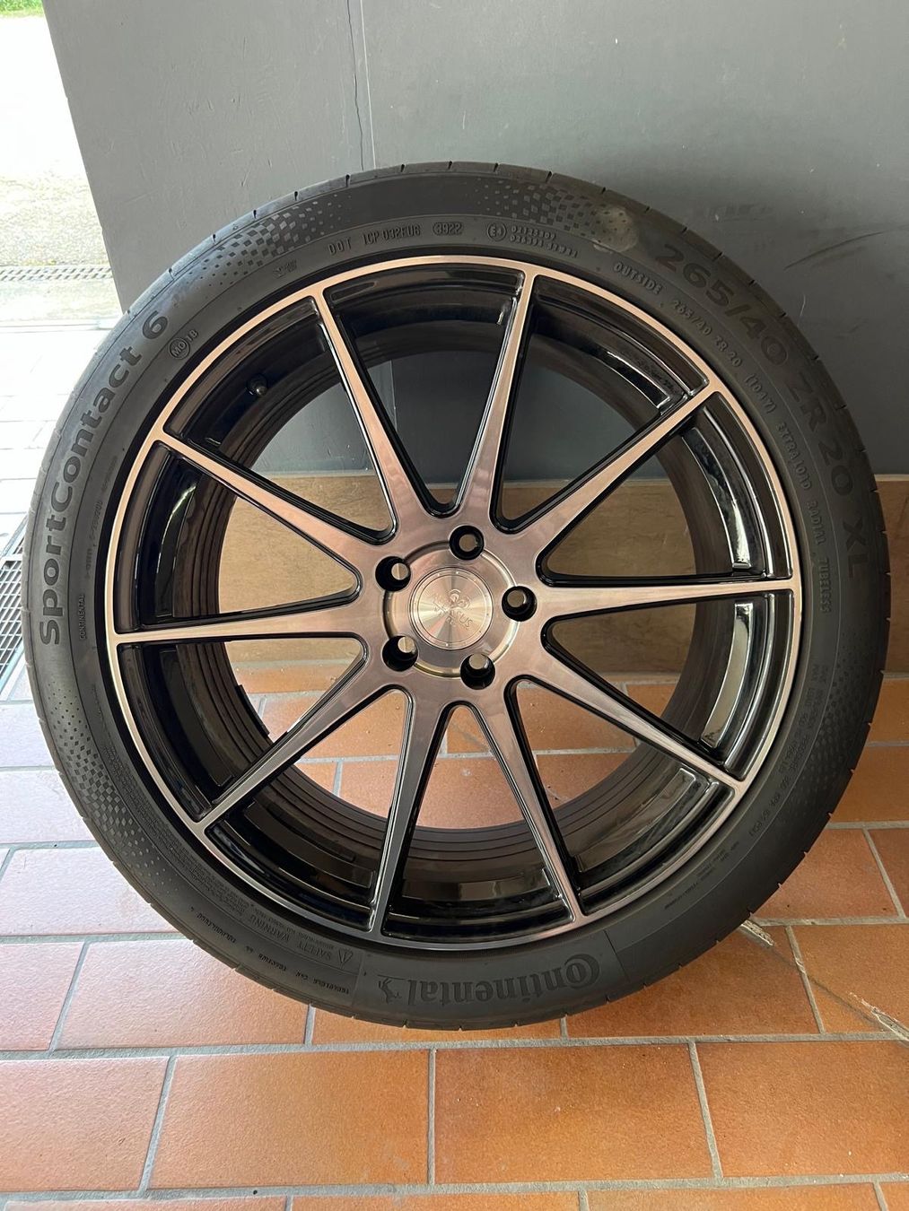 Aversus Pneumatici & Ruote complete: Autoreifen – Usato da Naters venduto da bin_d2d2 1