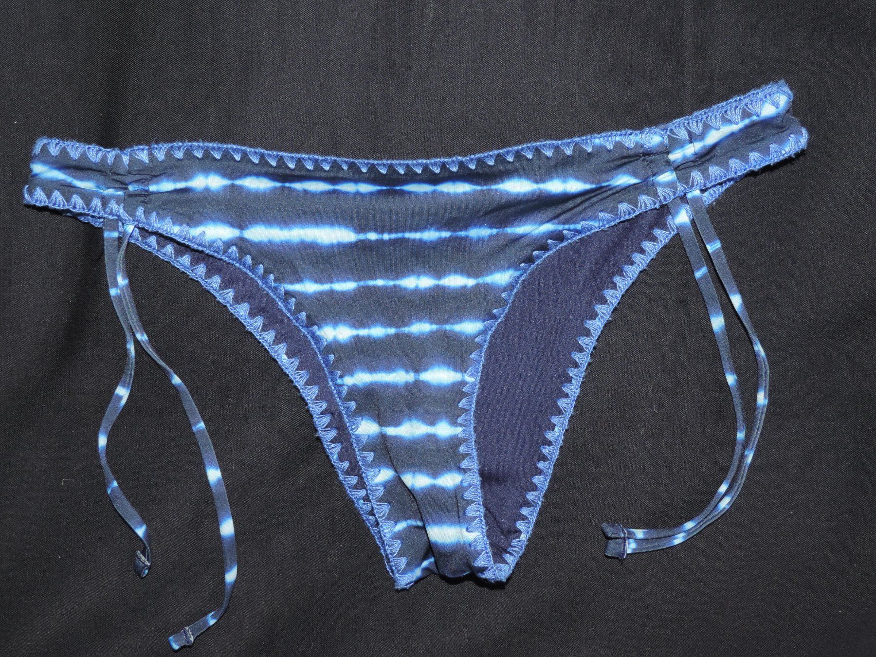 Costumi da bagno & Bikini: lot de 3 culottes de bain bleues – Usato da Genève venduto da Axelle333 1