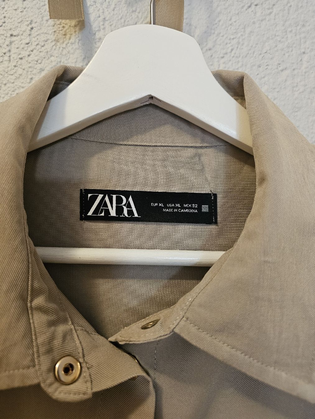 Zara Giacche: ZARA Hemdbluse-Jacke Beige Gr. XL – Usato da Bern venduto da Oscarella 1