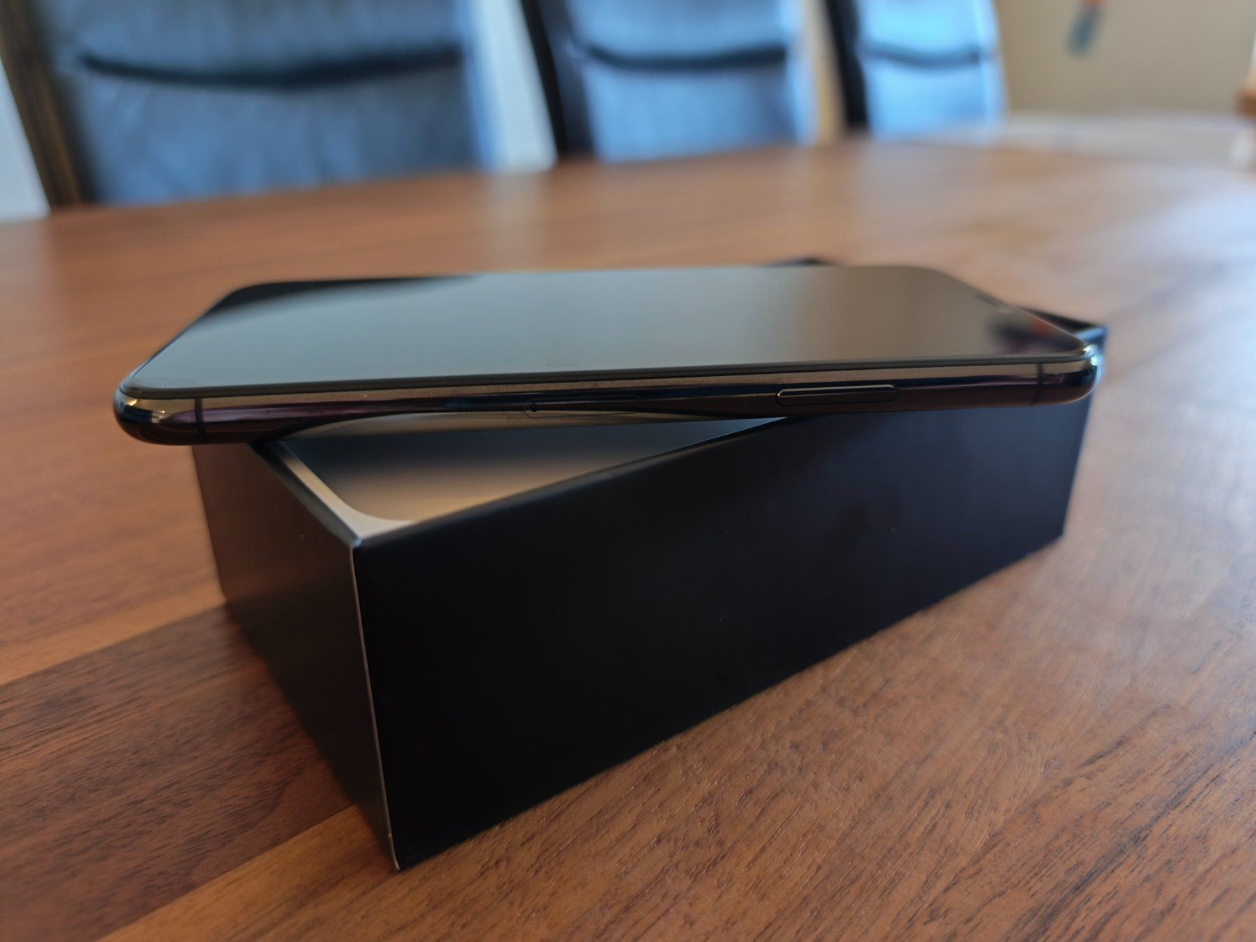 Apple Telefoni cellulari / Smartphones: iPhone 11 Pro 256 GB in OVP – Usato da Roggwil BE venduto da lafleuron 4