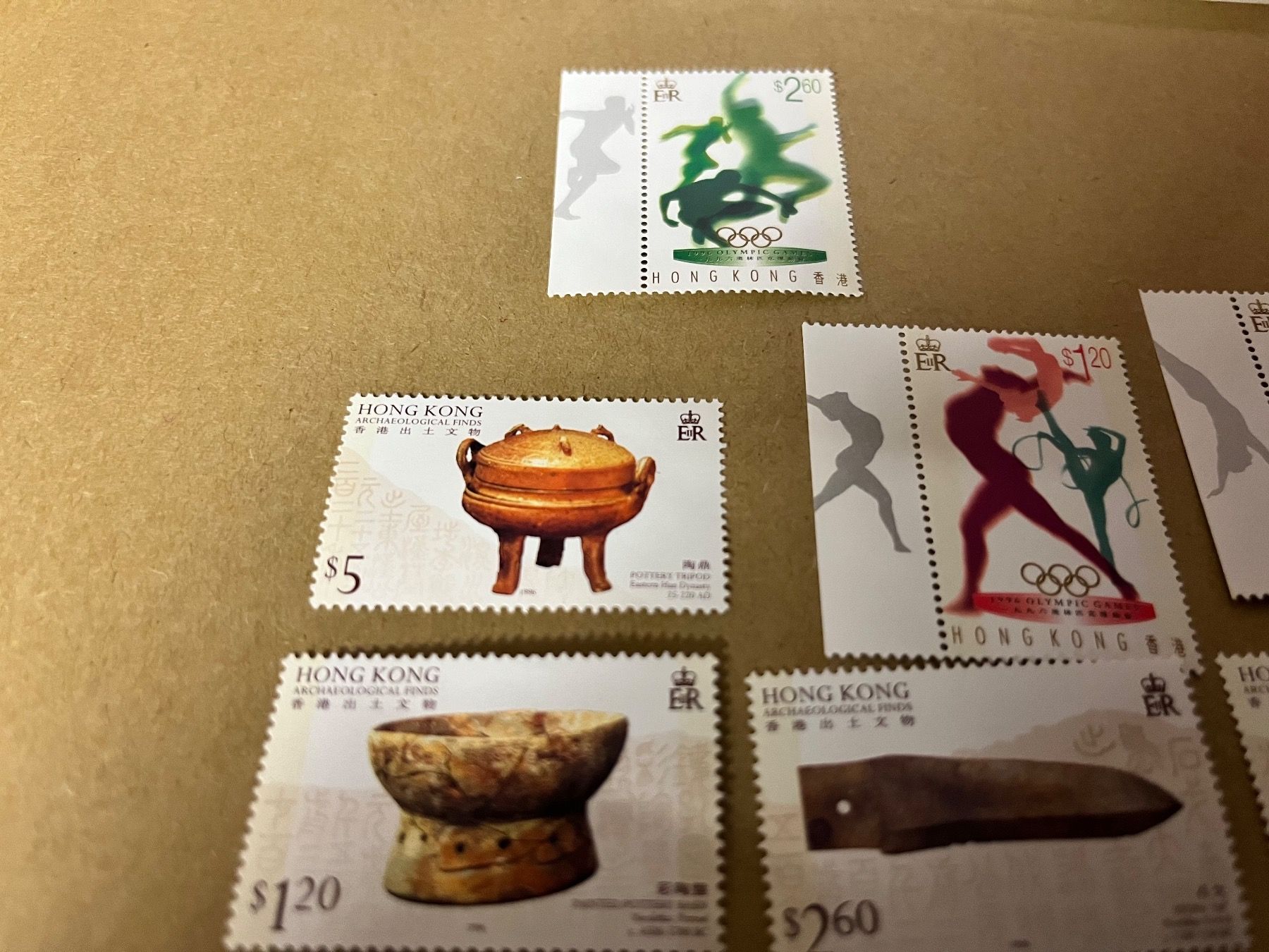 Tutti i francobolli: 8 tolle Briefmarken Hongkong – Nuovo e nell'imballaggio originale da Zürich venduto da engebrunau 2