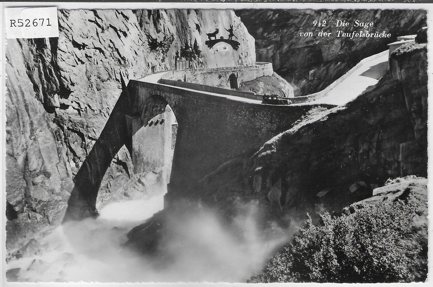 Cartoline postali: Die Teufelsbrücke mit Auto – Usato da Ettingen venduto da Kartenplanet