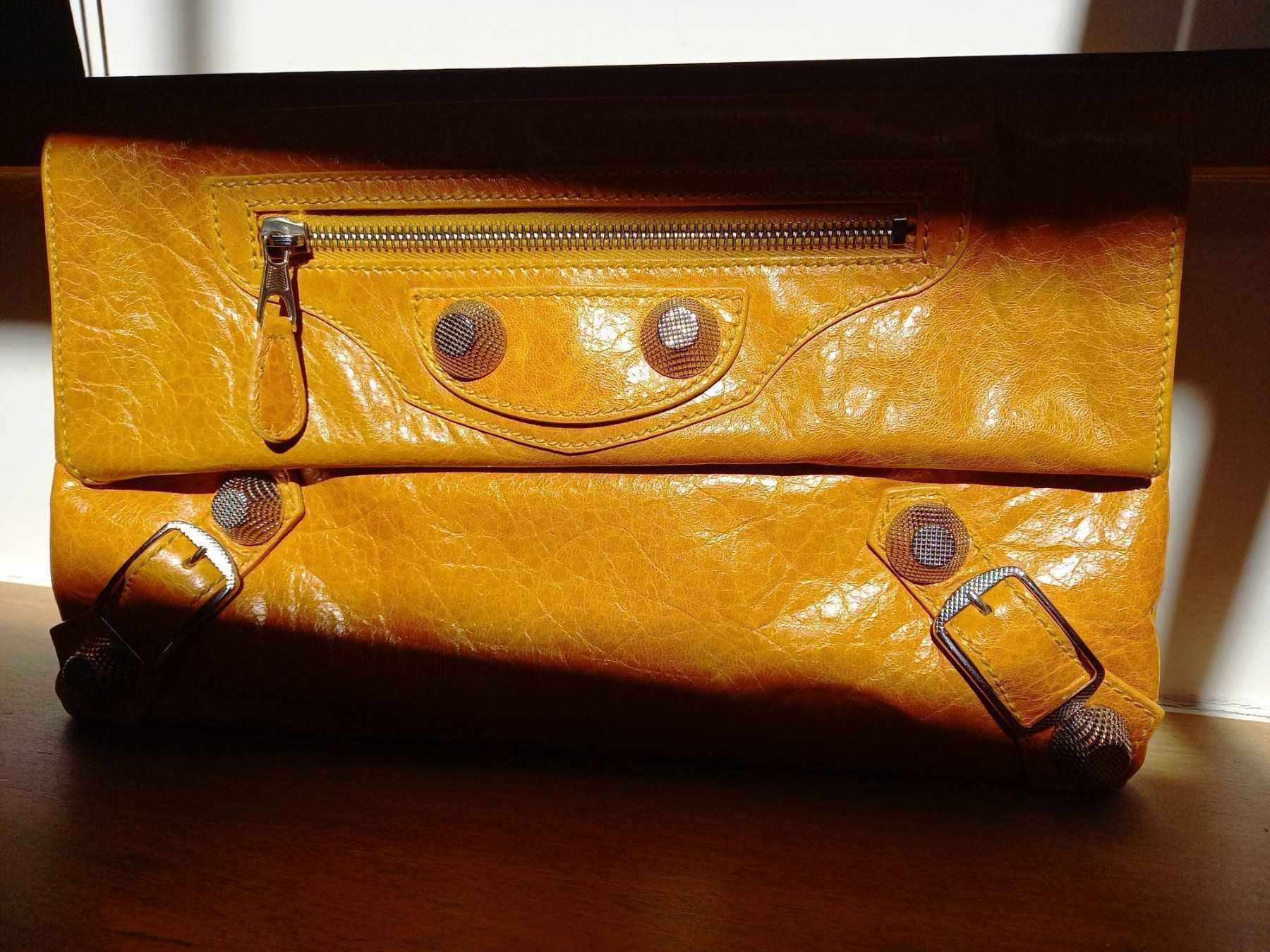 Balenciaga Borse da donna: Balenciaga Envelope Leder Clutch – Usato da Volketswil venduto da ronbons