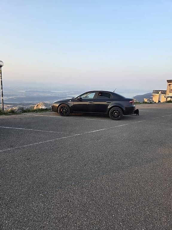 Alfa Romeo Autos: Alfa Roméo – D'occasion à Misery par caropett11