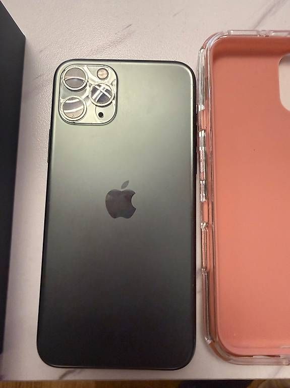 Telefoni cellulari / Smartphones: iPhone 11Pro top Zustand  – Usato da Widen venduto da Miri-Kiri 3