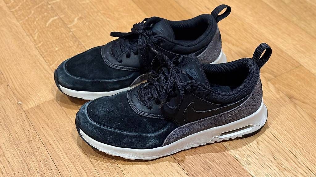 Scarpe da uomo: Schwarze NIKE Schue Grösse 39 – Usato da Matten b. Interl venduto da atc_p2hb