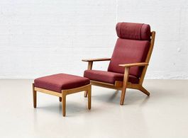Poltrone alte GE 290 con pouf di Hans J. Wegner per Getama