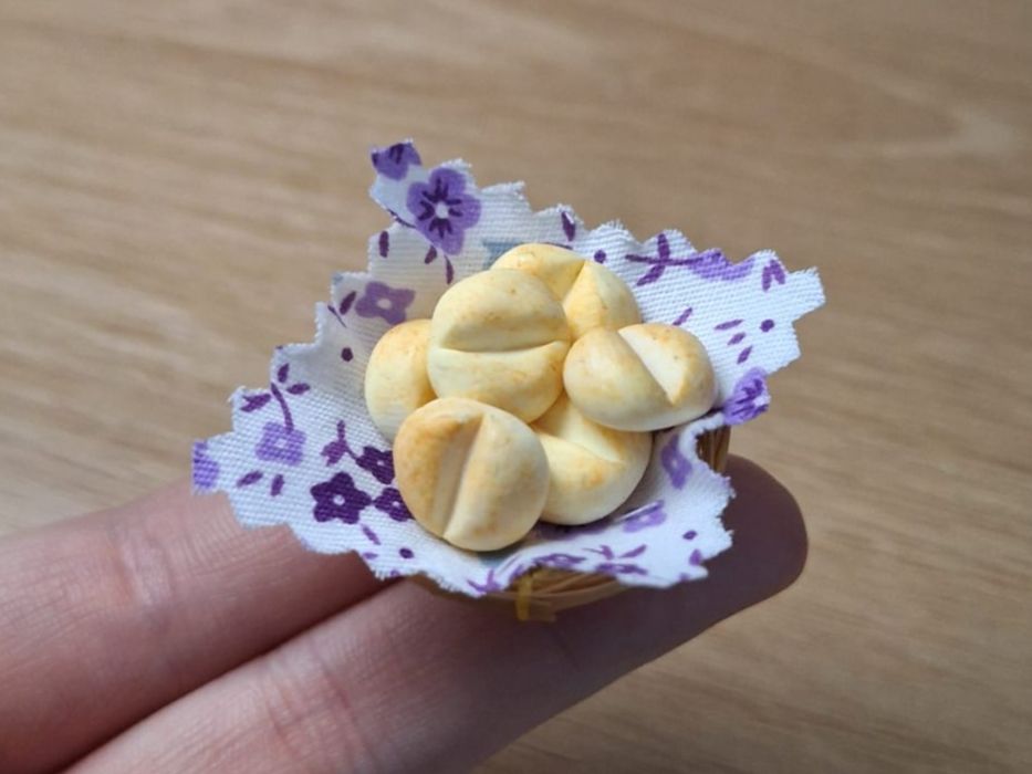 Puppenhäuser & -möbel: Handmade Weggli im Korb – Neu (gemäss Beschreibung) aus Zürich von HandmadeTinyFood