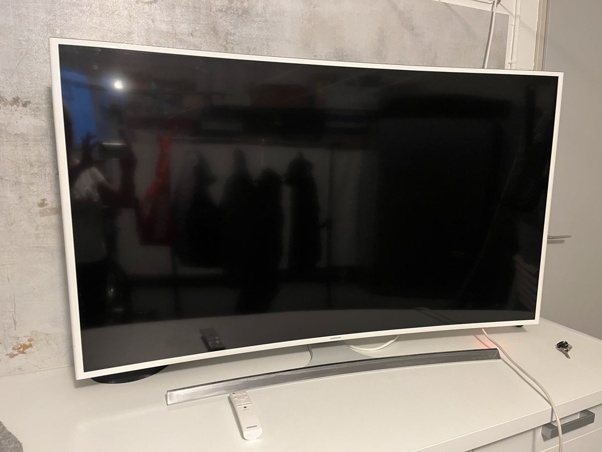 Televisori: Samsung Curve TV – Usato da Wermatswil venduto da -secondchance-