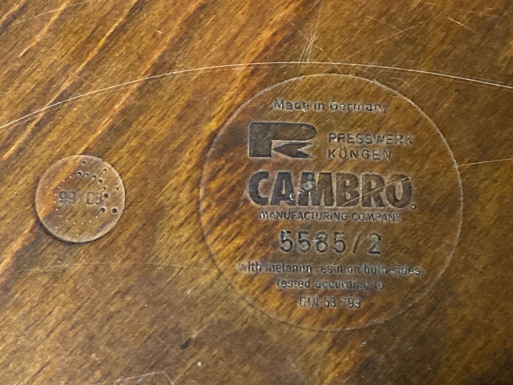 Plateaux: Rundes Serviertablett Cambro – D'occasion à Eschlikon TG par ArtRec 1