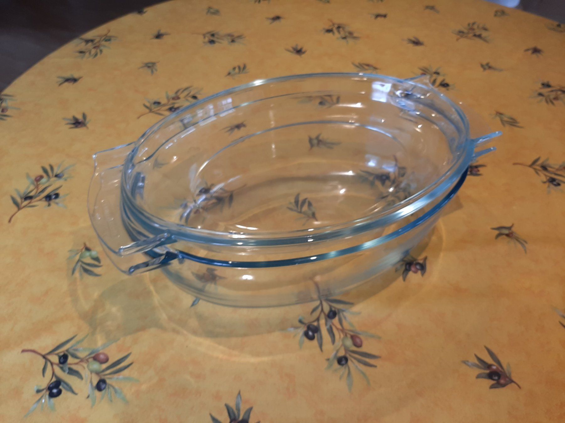 Pyrex Schalen: Glas-Auflaufform / Gratinform mit Deckel, oval, 4 Liter – Gebraucht aus Niederhasli von pri_62hf 4