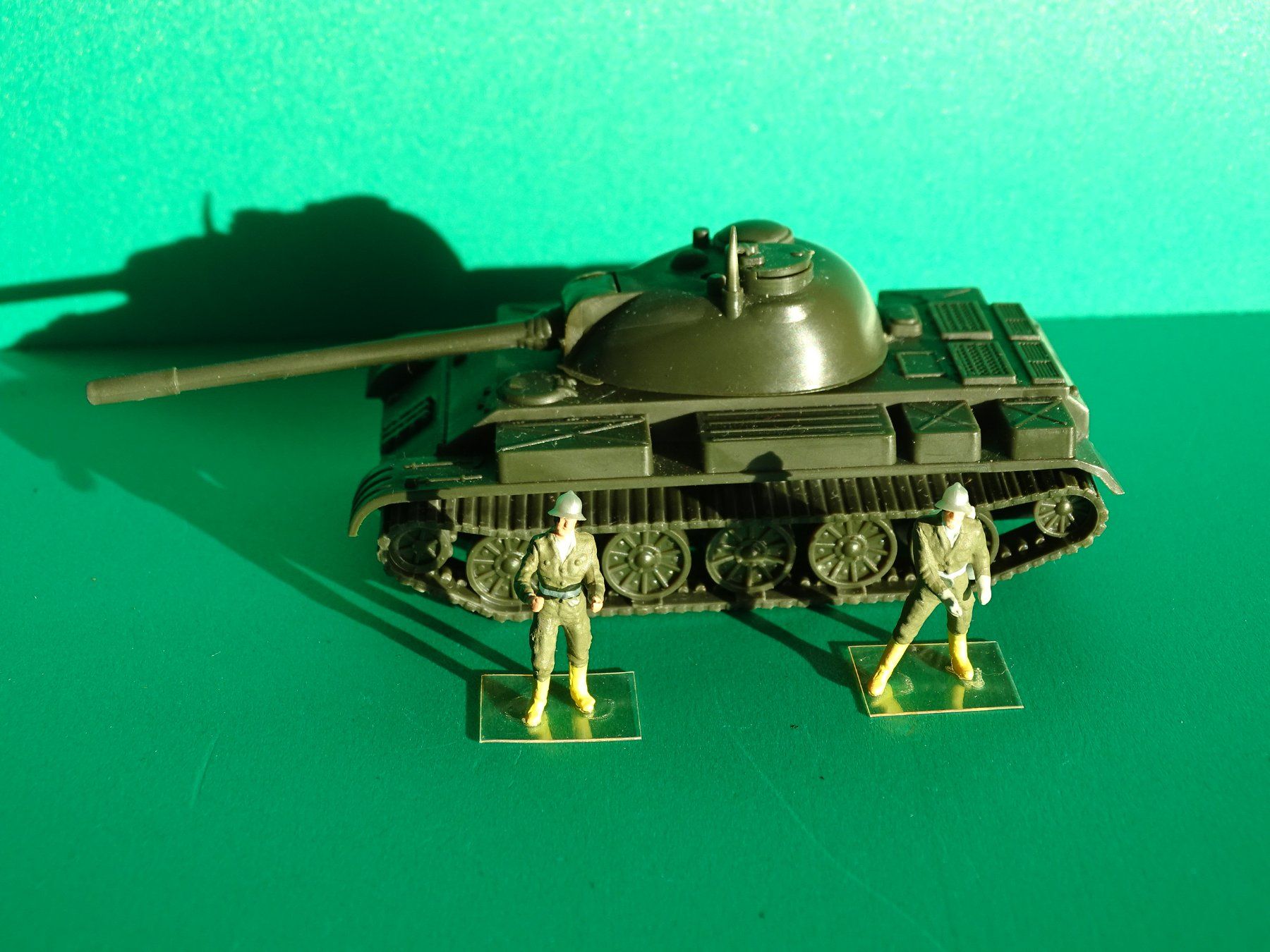Modellini d'auto: Panzer von Roco mit Figuren 1/87 – Usato da Bretzwil venduto da Meex 2