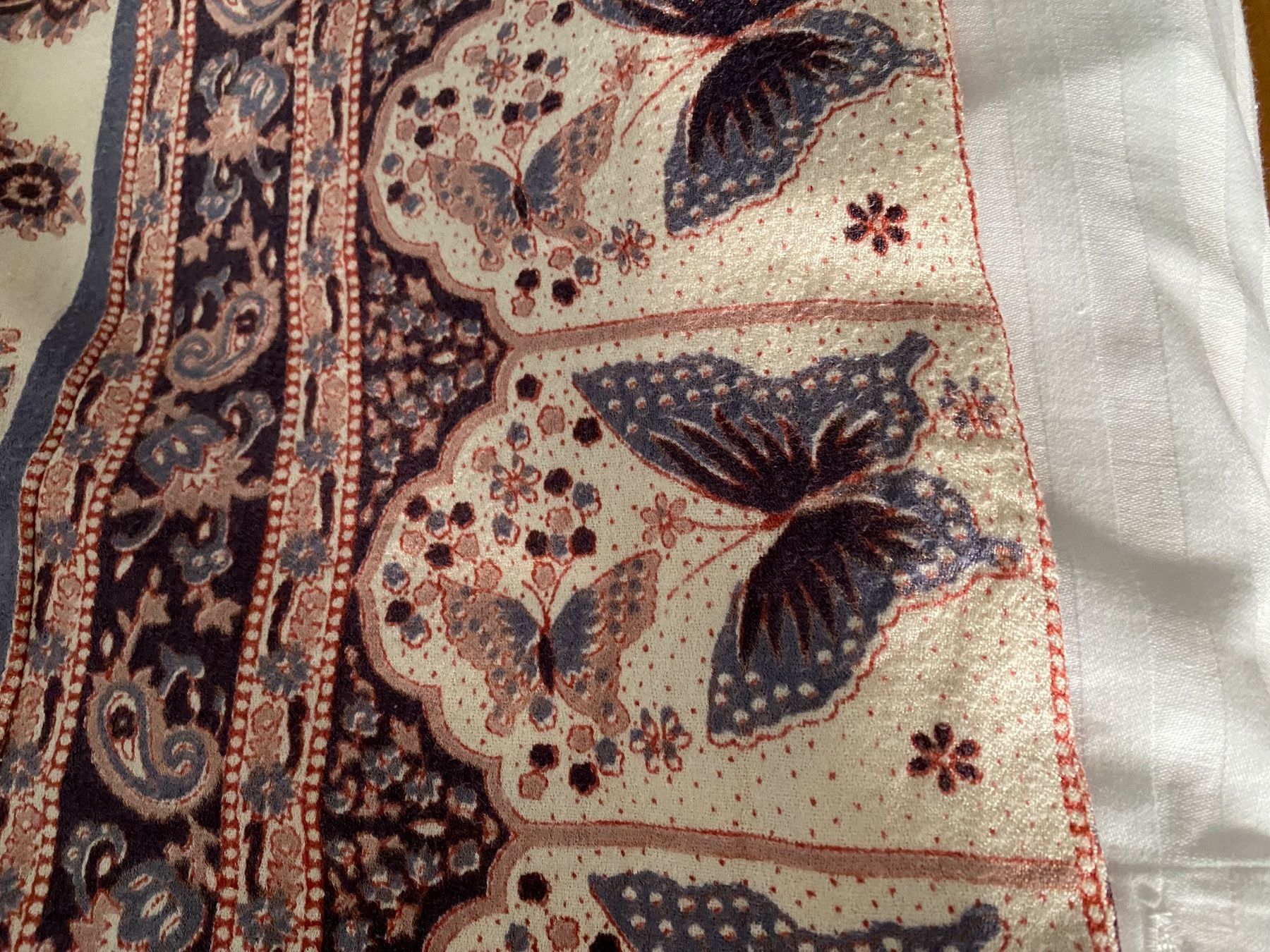 Coperte: Warme indische Tagesdecke – Usato da Rorbas venduto da tun_m7fz 4