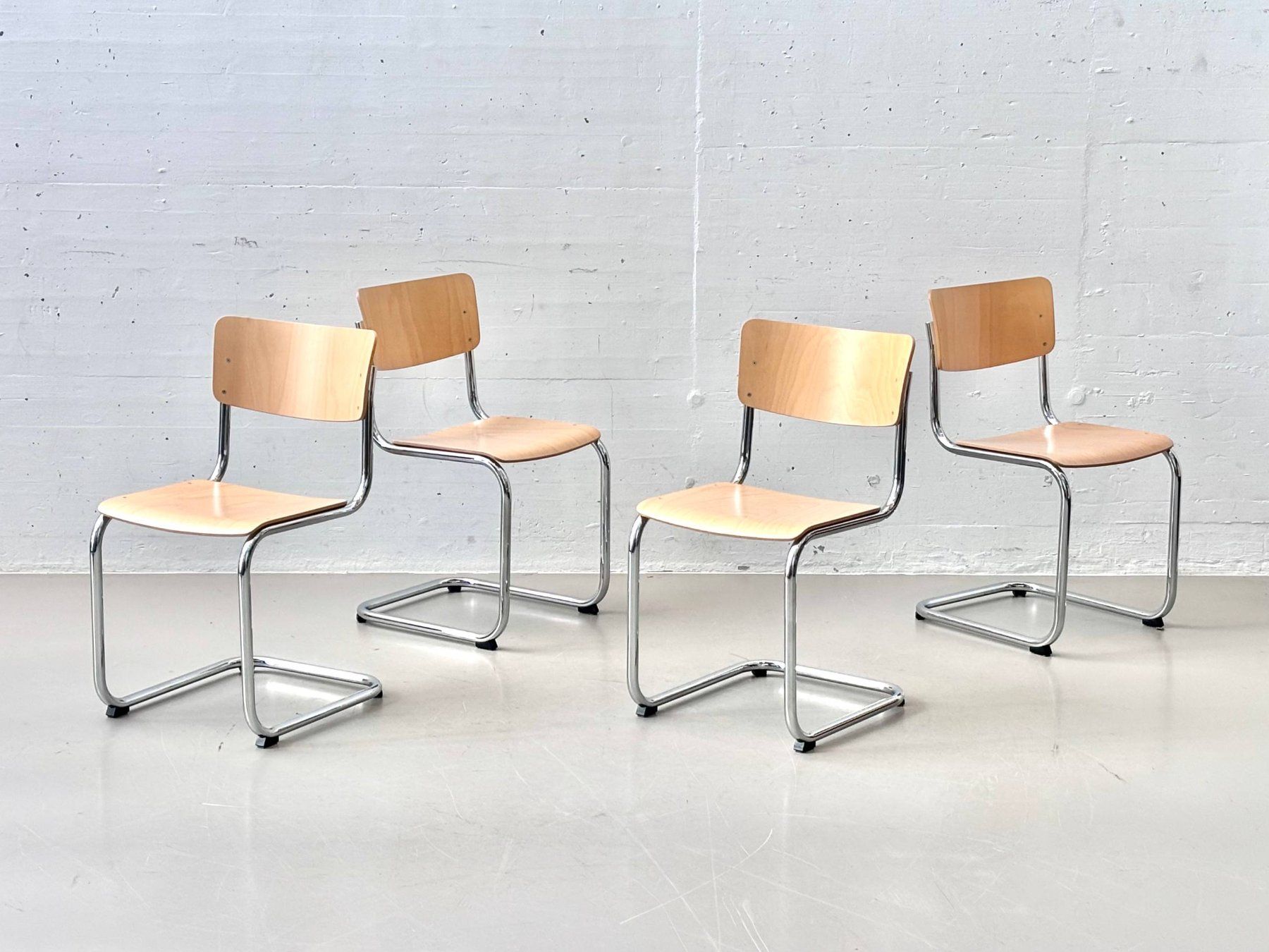 Thonet Sedie: Thonet S43 Freischwinger von Mart Stam – Usato da Zürich venduto da LeMoege 1