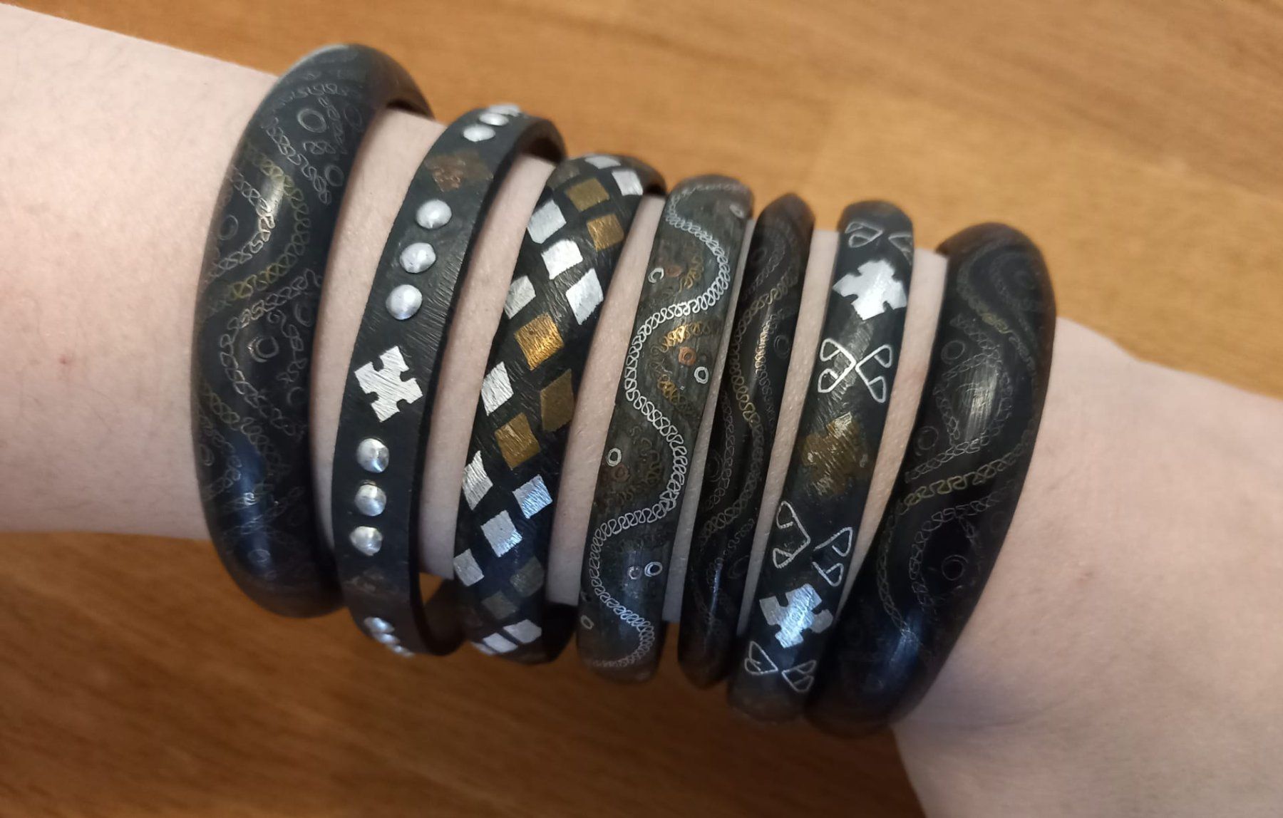 Bracciali & Braccialetti: Holz-Armreifen – Usato da Dulliken venduto da gab_nc9m 1