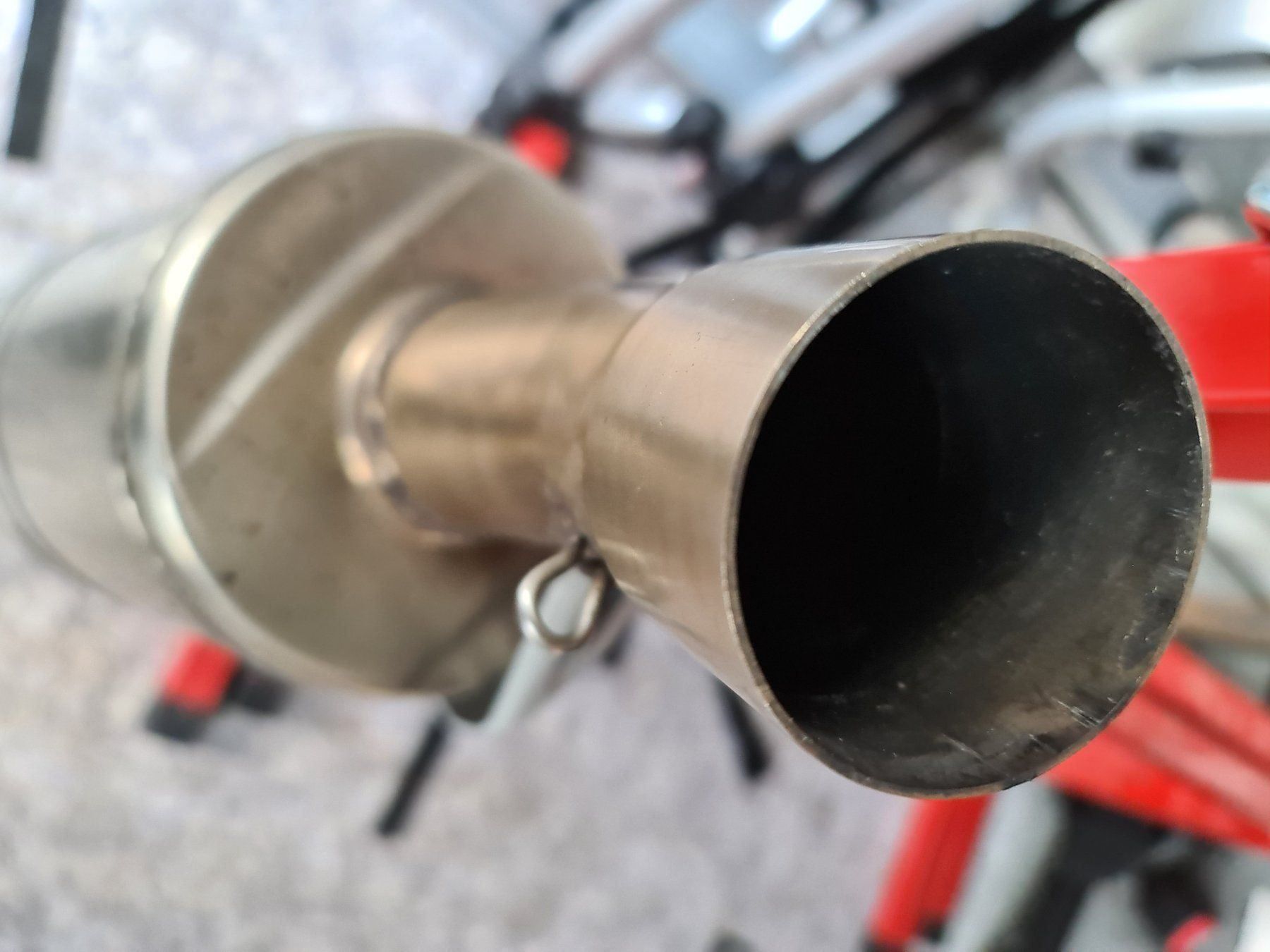 BMW Auspuffanlagen: BMW Auspuff F800R Original – Gebraucht aus Windlach von Noldi6 1