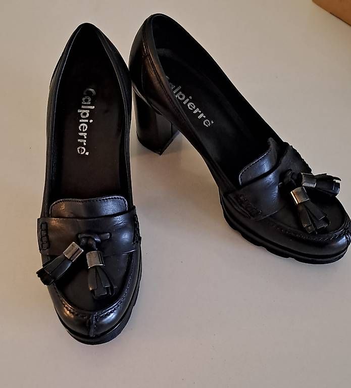 Scarpe da donna: CALPIERRE Lederpumps Gr. 35, schwarz – Nuovo (secondo la descrizione) da Zürich venduto da cla_pb5j