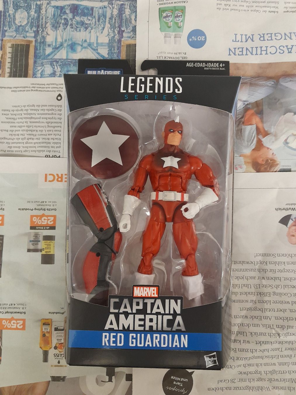 Marvel Figuren: Marvel Legends Series Captain America Red Guardian – Gebraucht aus Rüti ZH von Alemanni