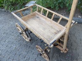 Nr. 4 Neu restauriertes Leiterwägeli / Leiterwagen