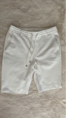 Shorts weiss Grösse 32 leicht gebraucht