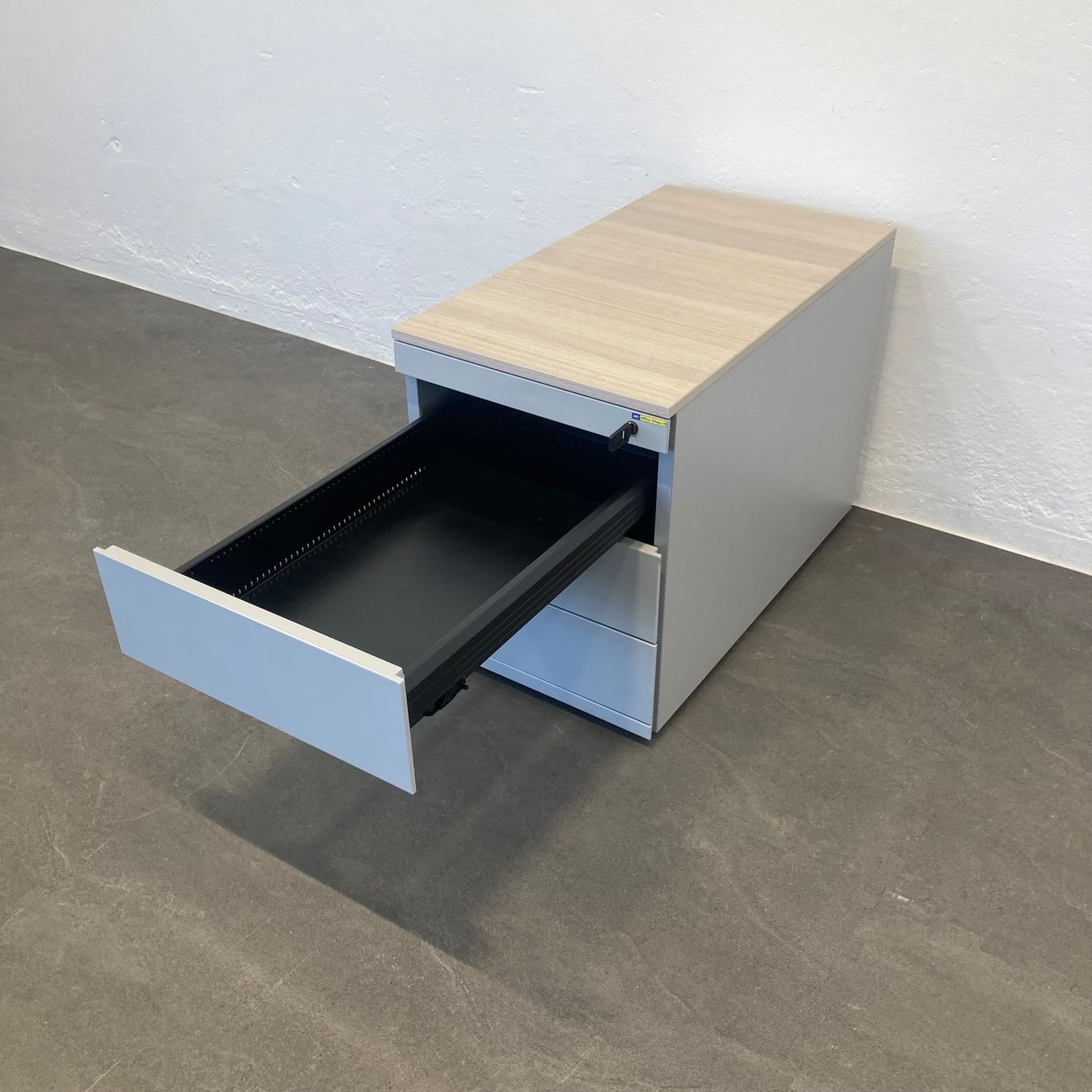 Banconi: Steelcase IMPLICIT Roll-Korpus 4 Schubladen – Usato da Schönenwerd venduto da mcofficeshop 5