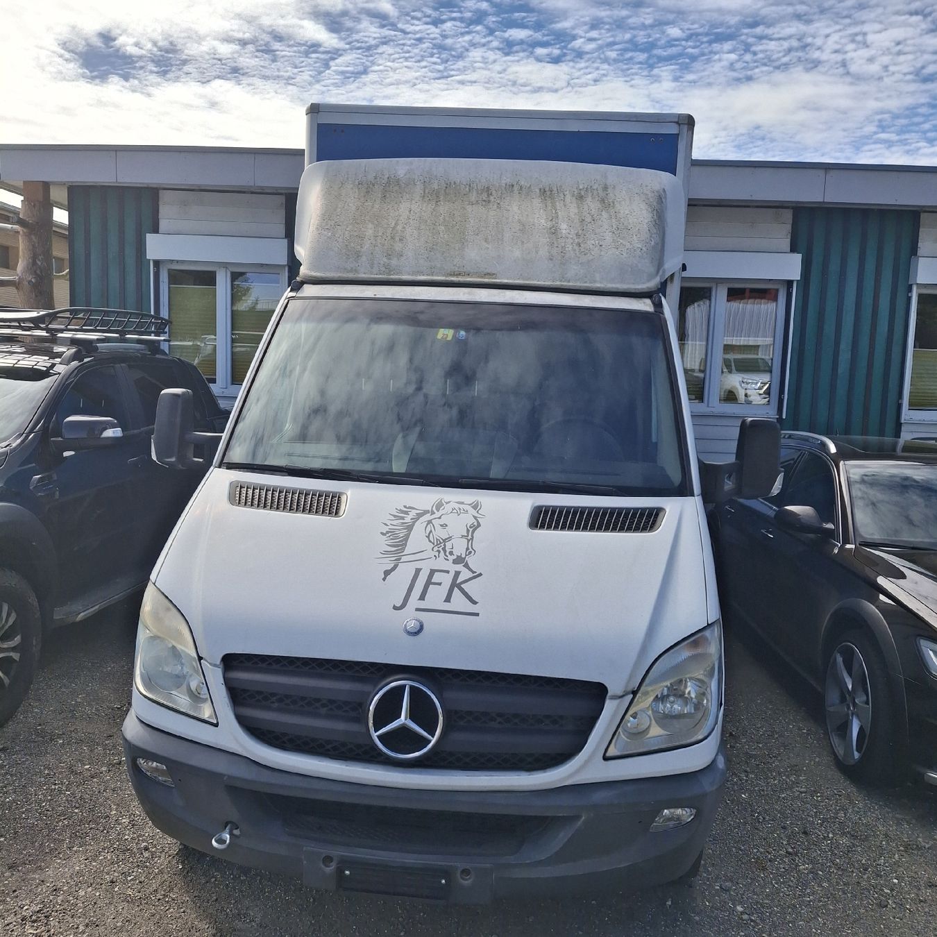 Mercedes-Benz Nutzfahrzeuge: Pferdetransporter Mercedes 315 CDI – Defekt aus aarburg von Henryator 1