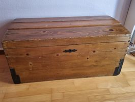 Coffre en bois