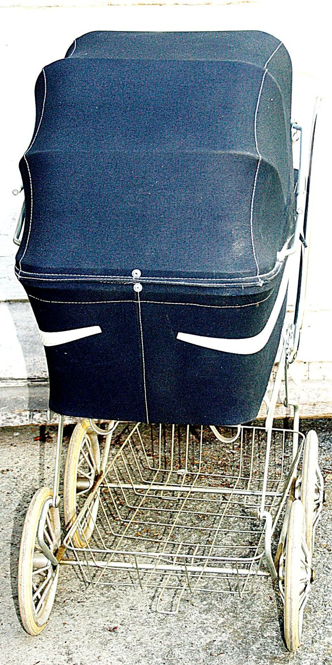 Carrozzine per bambole: Puppenwagen antik – Usato da Baar venduto da 2cvbaar 1