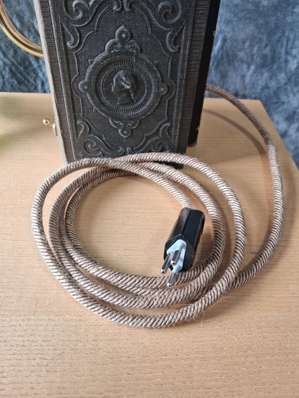 Lampade: Eigen Kreation  Büchergestell Lampe – Nuovo (secondo la descrizione) da Winterthur venduto da lampenretter 2