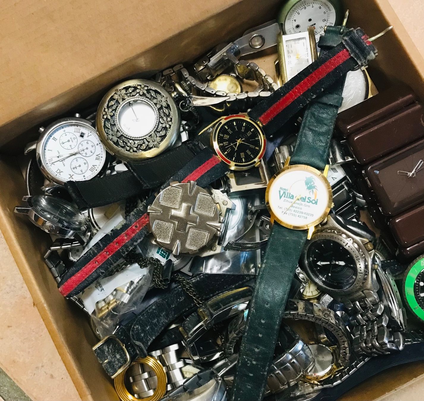 Orologi: UHREN Defekt – Difettoso da Oftringen venduto da Zofin365 3
