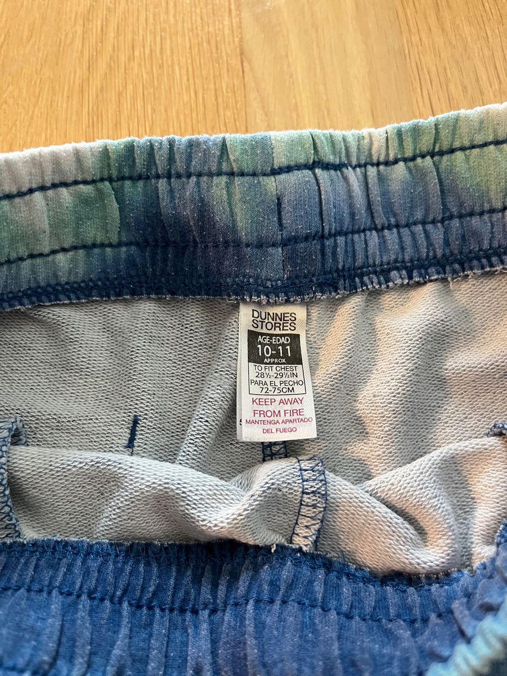 Lotti & Set di vestiti: Sommer-Shorts Set, Gr. 128-145 – Usato da Winterthur venduto da Tim_76 3