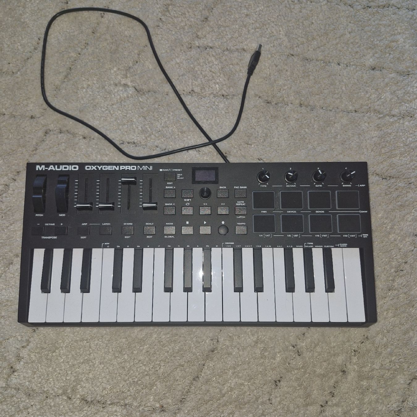M-Audio Console di mixaggio: Oxygen pro mini – Nuovo (secondo la descrizione) da Neuchâtel venduto da yas_zdb7