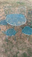 Ensemble table et chaises jardin fer forgé vert usagé