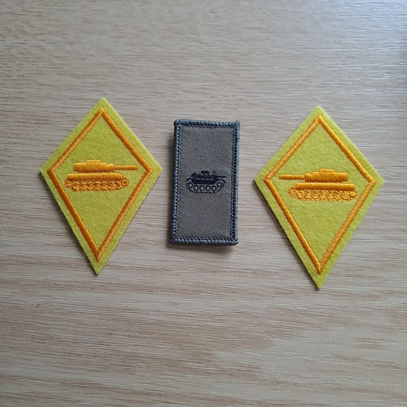 Schweizer Armee Placchette & Badge: Panzertruppen – Nuovo (secondo la descrizione) da Gipf-Oberfrick venduto da Mig_29