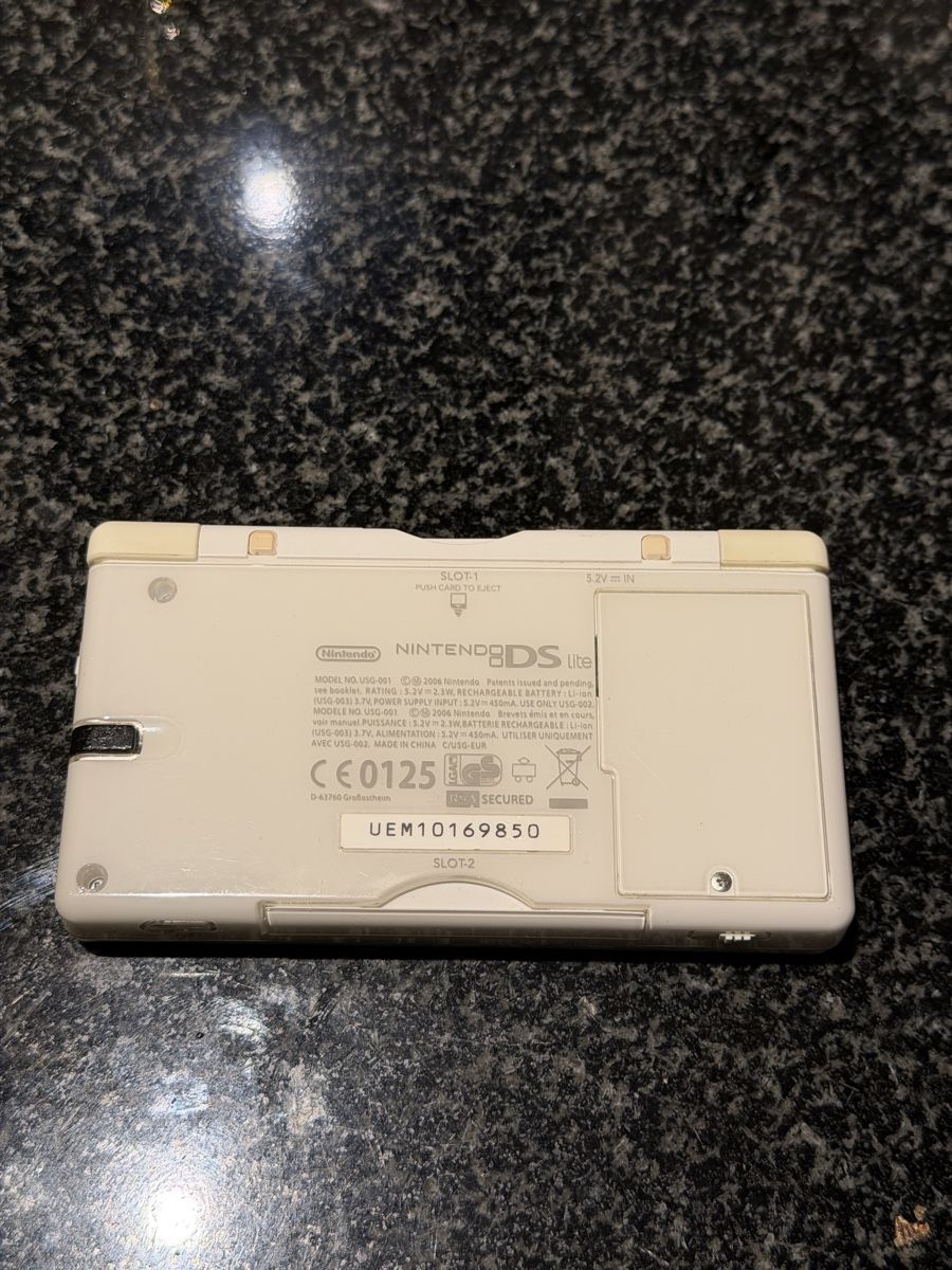 Nintendo Konsolen: Nintendo DS Lite USB-C & custom LED – Gebraucht aus Lausanne von Planet_Faisceaux 3