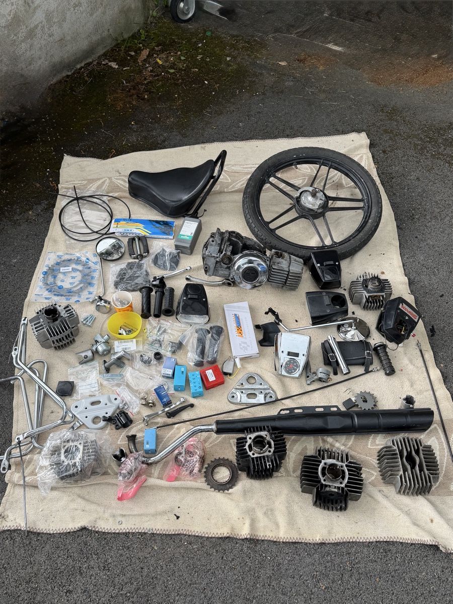 Parti ricambio per ciclomotori: Puch E50 Motor mit extrem viel Zubehör – Difettoso da Amriswil venduto da User371