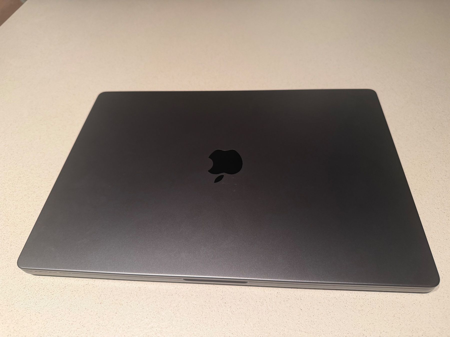 Apple Notebook: MacBookPro16"SpaceBlack,M4ProChip fast NEU (Sep2025) – Usato da Thalwil venduto da MCF_privat